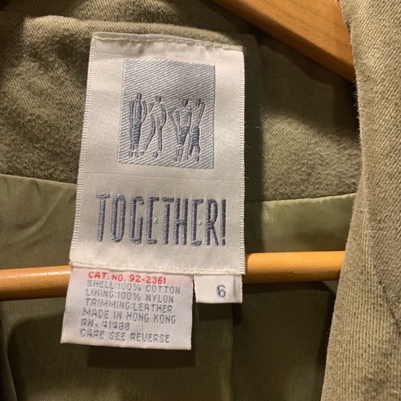 Vintage size 6 lined 100% cotton and real leather trimming jacket/coat. - Picture 3 of 6